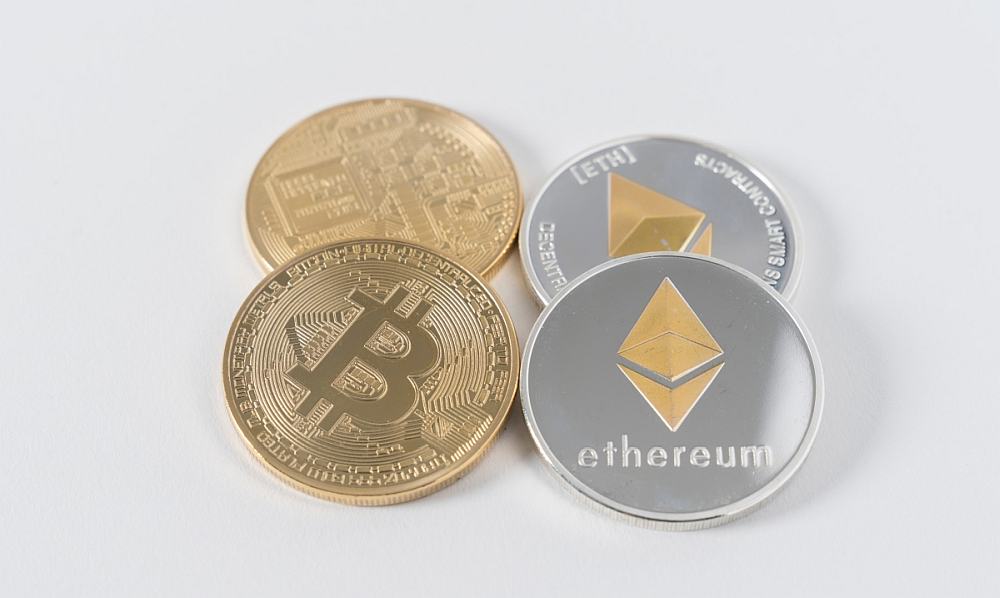 bitcoin-bitkoin-efirium-ethereum.jpg